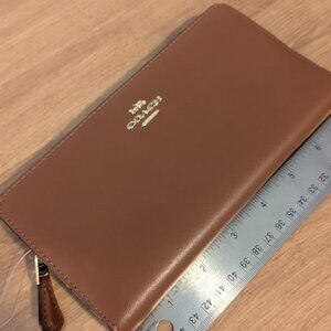 NWT Coach wallet clutch - faux leather